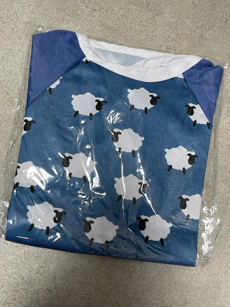 Babero impermeable manga larga